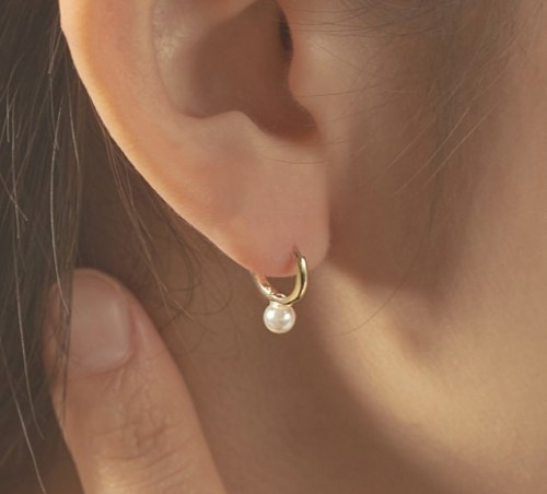 [연예인착용] 14k post 델리아 스왈 진주 원터치 링귀걸이