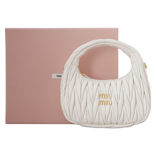 MIU MIU(USED)미우미우 완더 마틀라세 나파 호보백 스몰